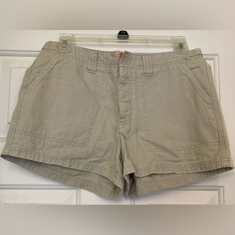 American eagle brand, size 4, khaki shorts